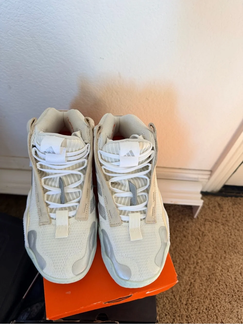 Adidas  Women’s cream & White Wave-Detail Sneakers